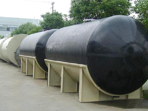 PE儲罐（立式、臥式）